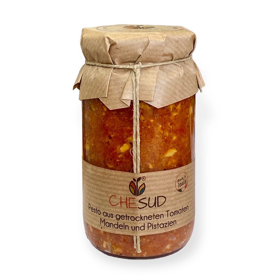 Rote Pesto mit getrockneten Tomaten, Mandeln, Pistazien