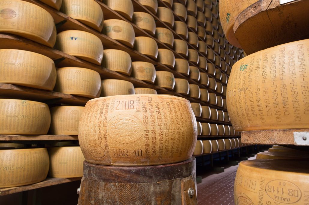  1Kg Qualitätskäse 80+ Monate Parmigiano Reggiano DOP "Bruna Alpina" aus Alpenmilch