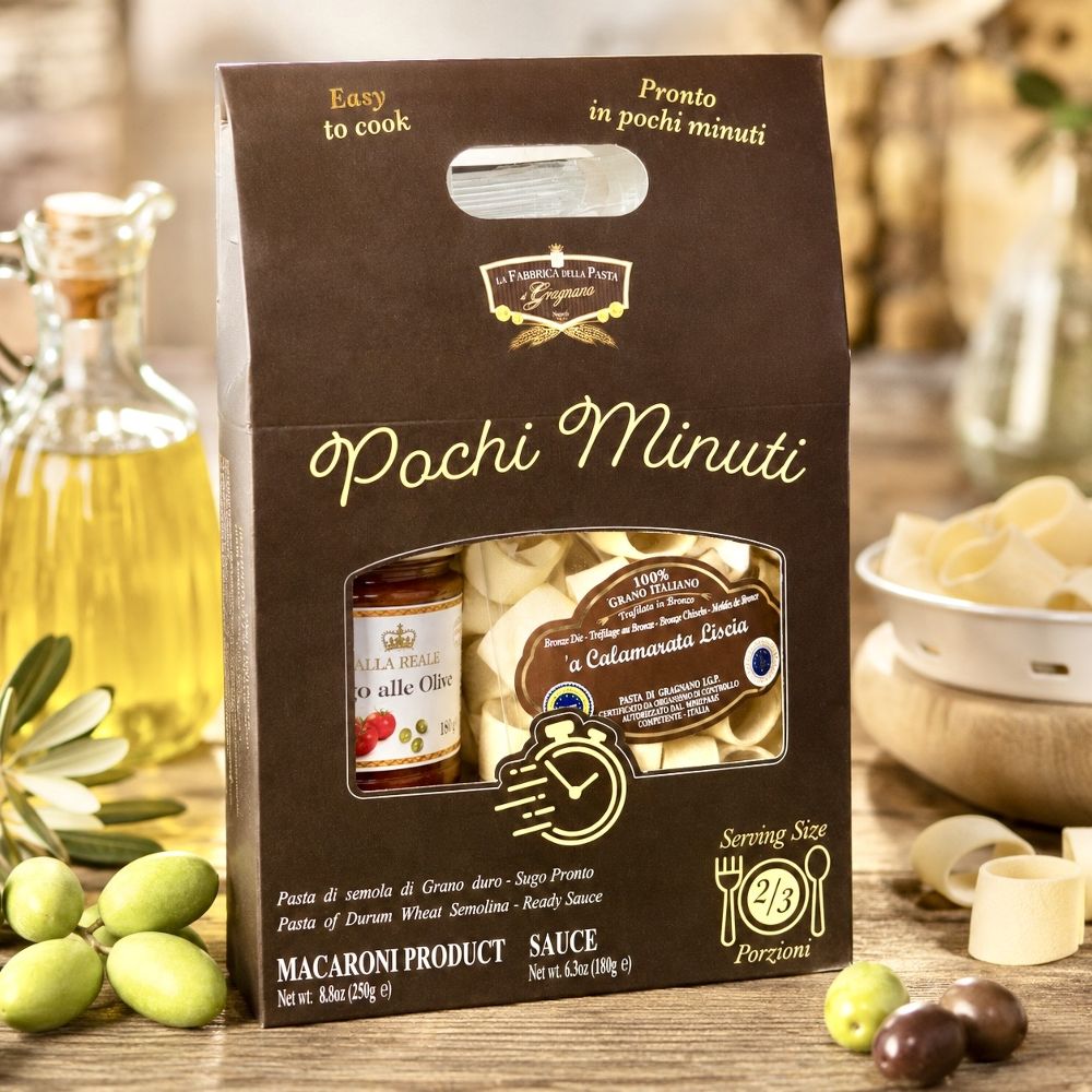 Pasta-Set Penne di Gragnano IGP mit Tomatensoße und Holzlöffel