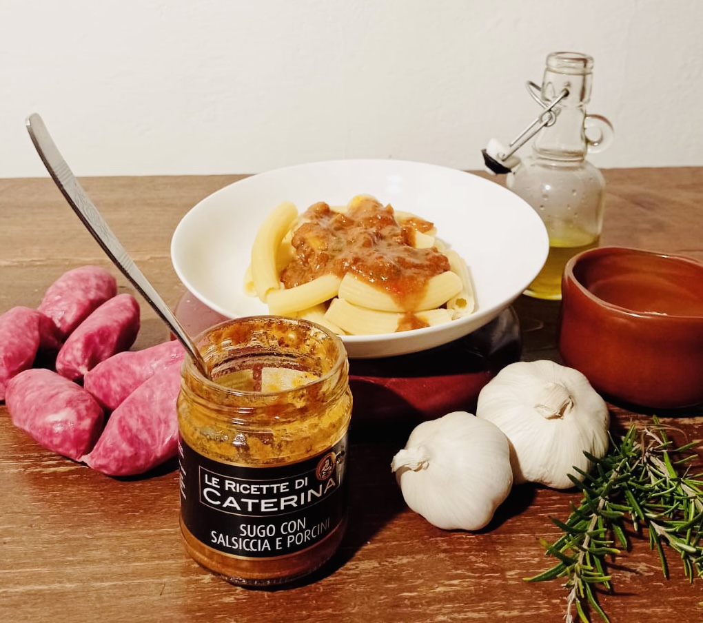 Salsiccia-e-porcini-3 Tomatensoße mit Chianina Rind & Steinpilzen
