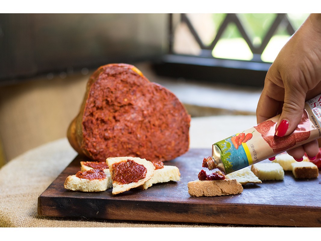 NEU 150g Nduja di Spilinga in der Tube Streichsalami mit 30% scharfe Chili aus Kalabrien