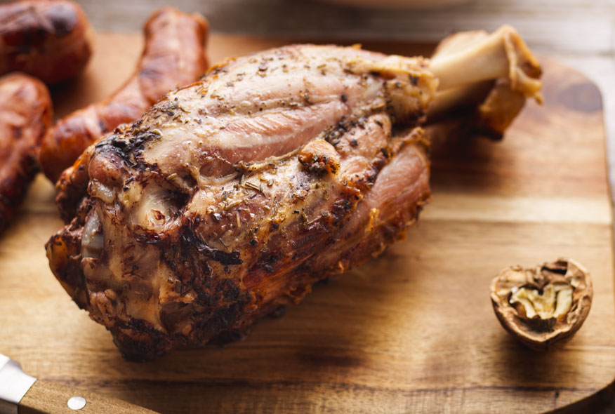 Wolf_Stinco-alla-brace-1 Schweinshaxe fertig gegrillt und leicht geräuchert - Stinco di Sauris
