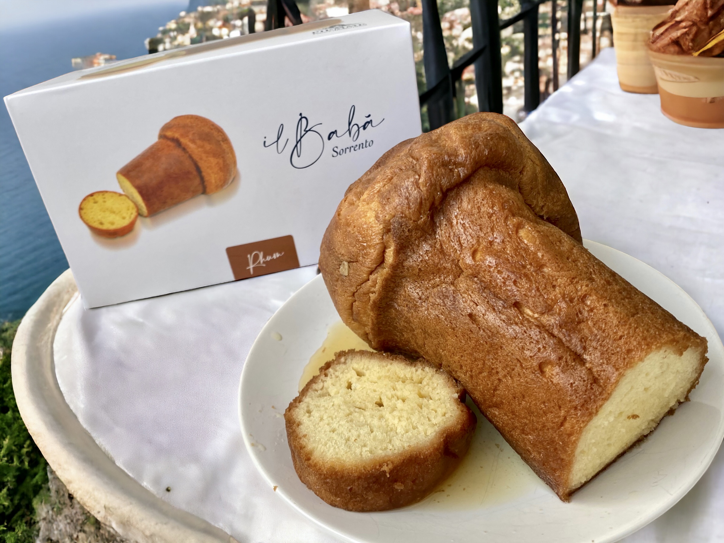 Konditorei Riesen BABÀ aus Sorrento mit Rum 10% Vol. in Rum-Likör