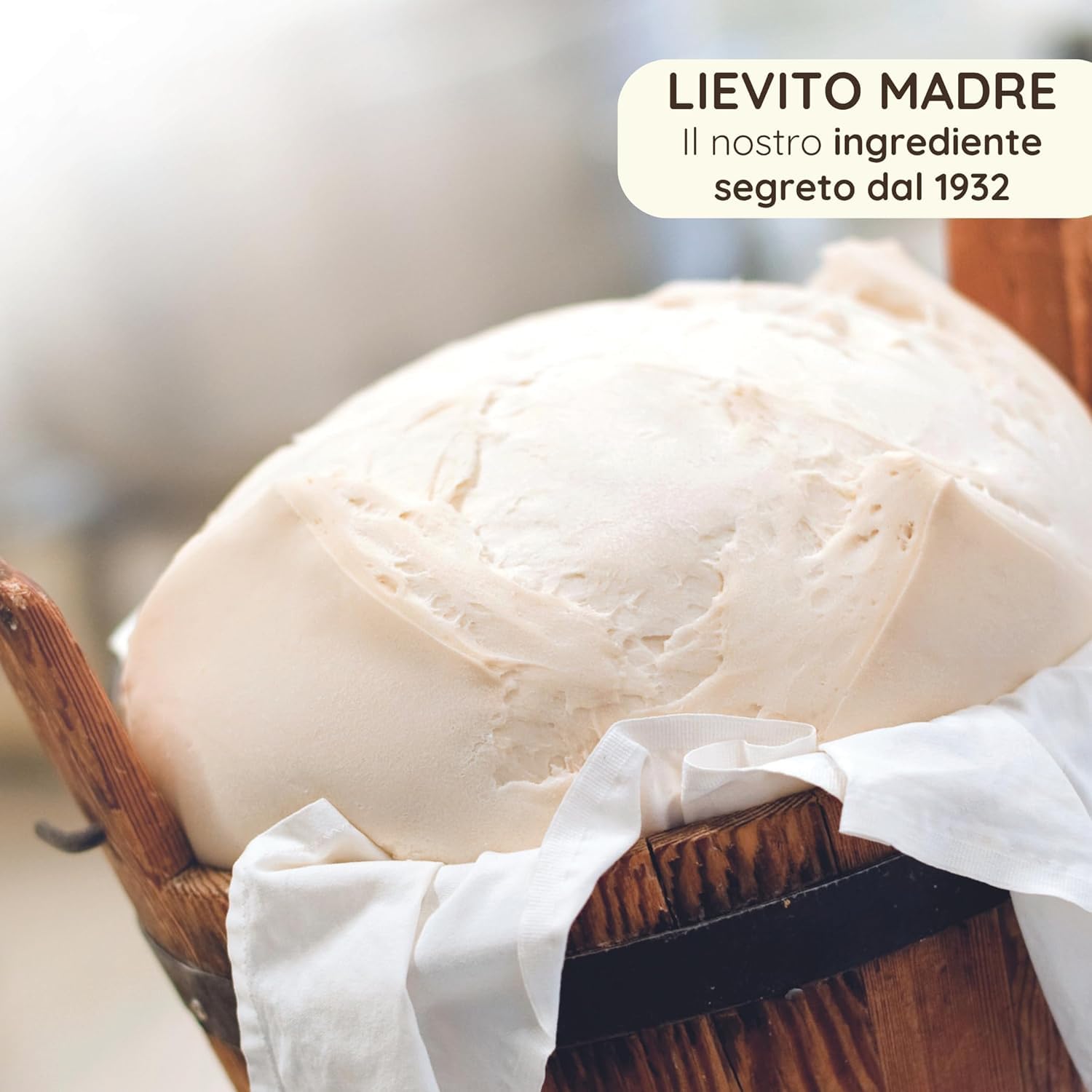 Colomba gefüllt mit Zitronenlikör Creme