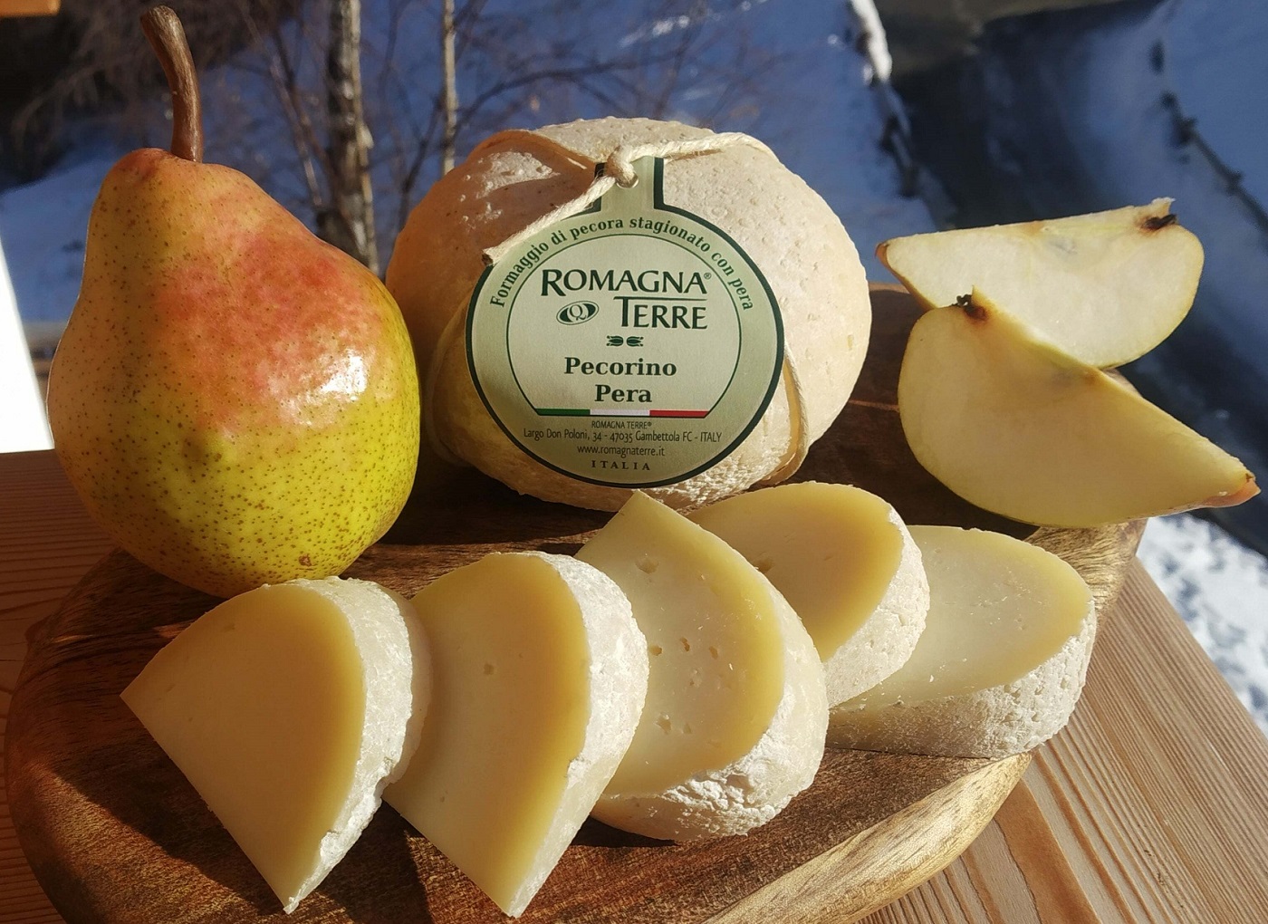 Pecorino Pera - Schafmilchkäse mit Birne gereift Pecorino Pera - Schafmilchkäse mit Birne gereift