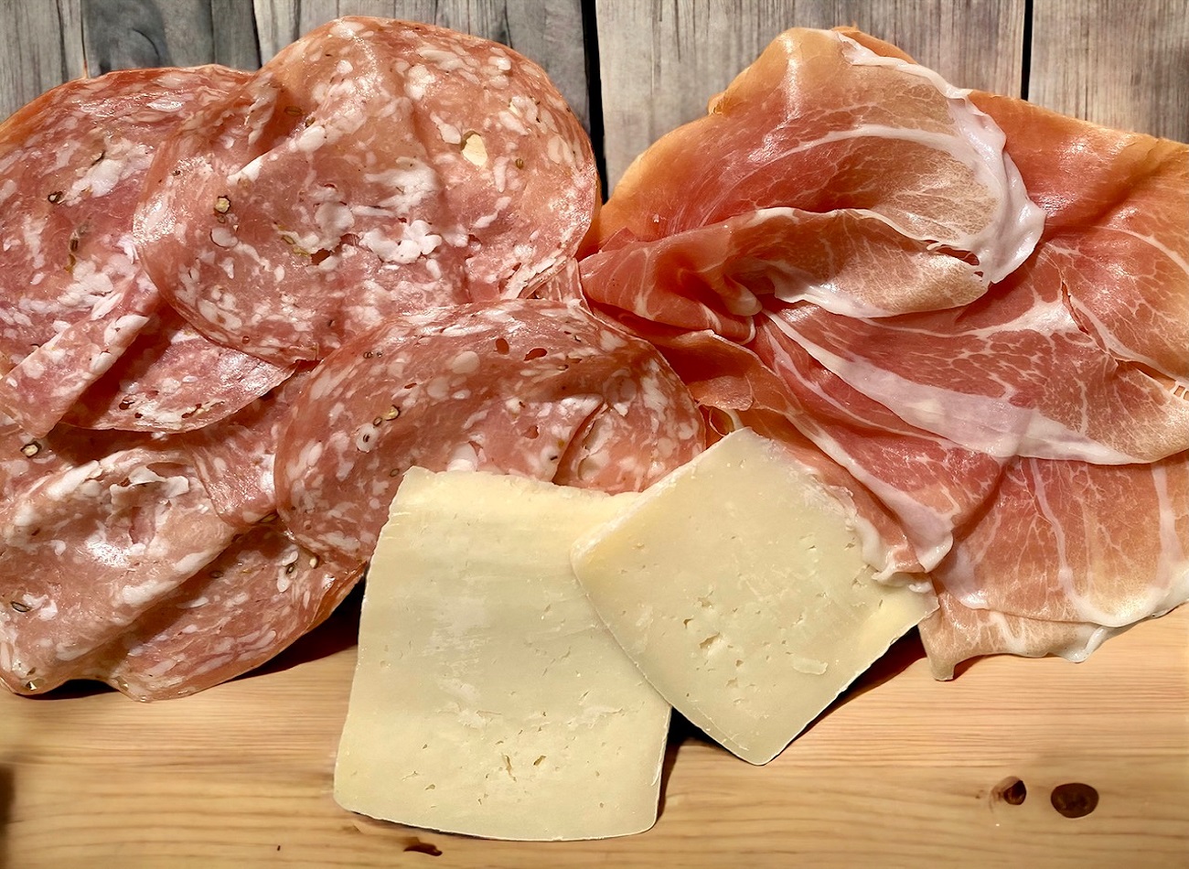 Trio Premium Toskana Aufschnitt mit Prosciutto Salami und Pecorino