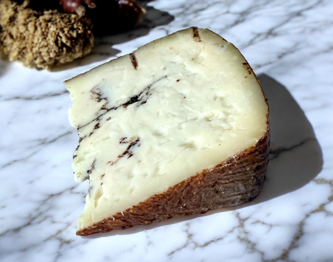 270gr Pecorino Sardo mit Trüffel schichten, Schafmilchkäse Tartufo