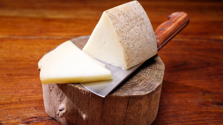 Italienischer Pecorino als Begleiter zu Guanciale und Speck