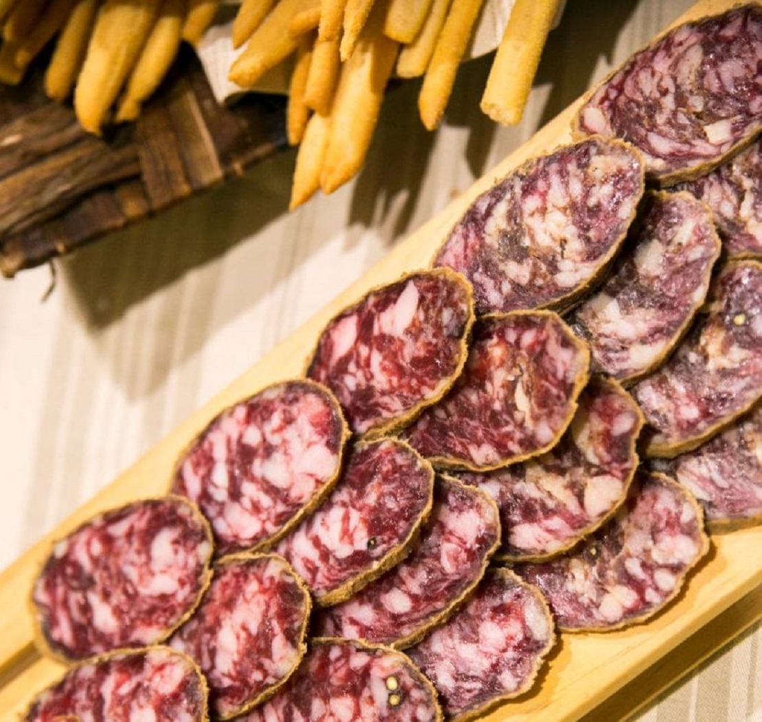 Salame Gentile in Naturkeller gereift - Typ Felino aus Parmaschinken