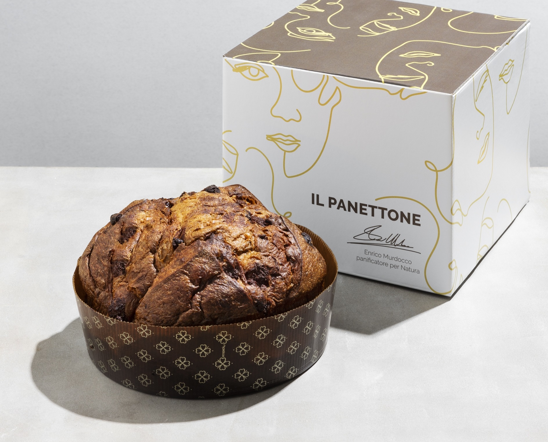 NEU Handwerklicher Gianduja & kandierte Aprikosen Konditor Panettone
